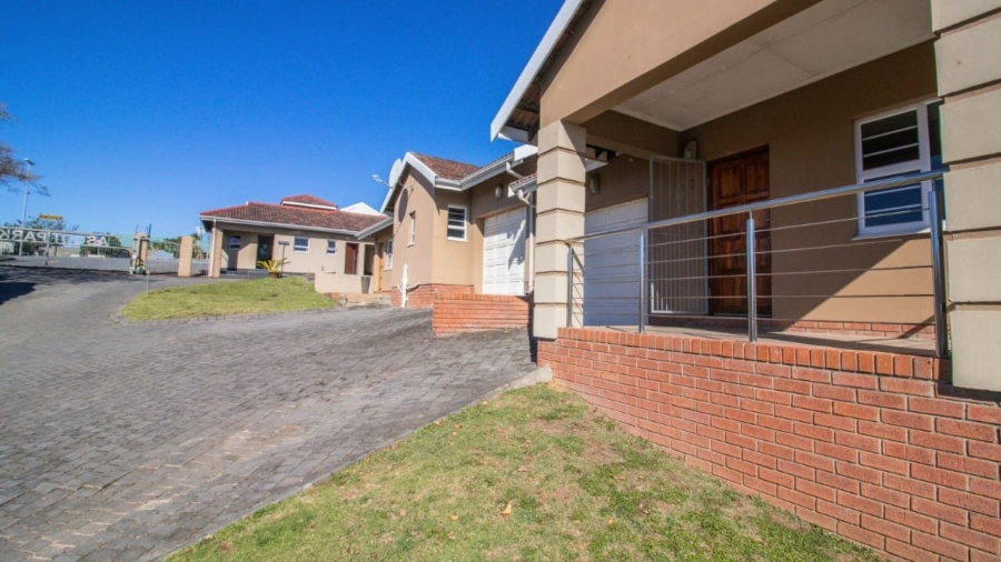 To Let 3 Bedroom Property for Rent in Beacon Bay Eastern Cape